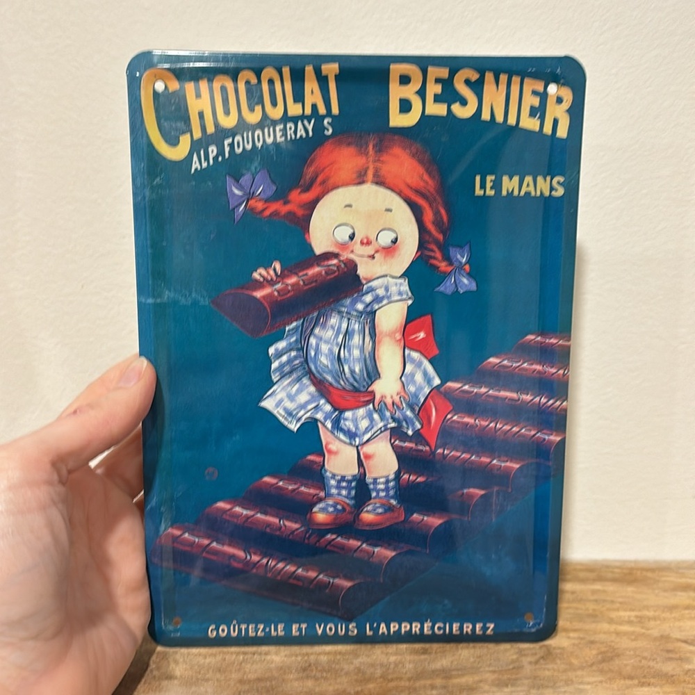 Metal Vintage Looking Chocolate Lover Sign